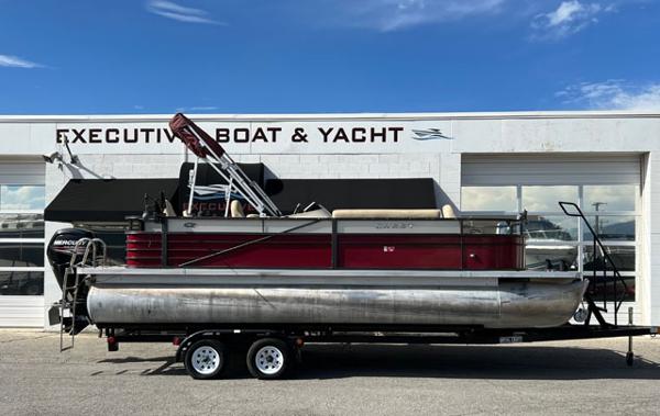 Crest Ii Pontoon boats for sale - boats.com