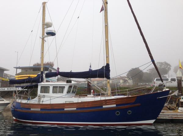 1975 Fisher 30 Motorsailer