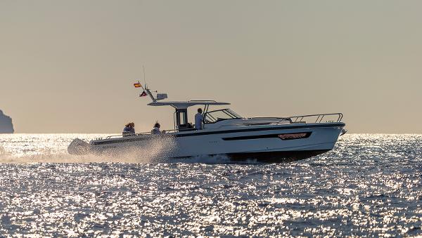 Nimbus Tender 11 Manufacturer Provided Image
