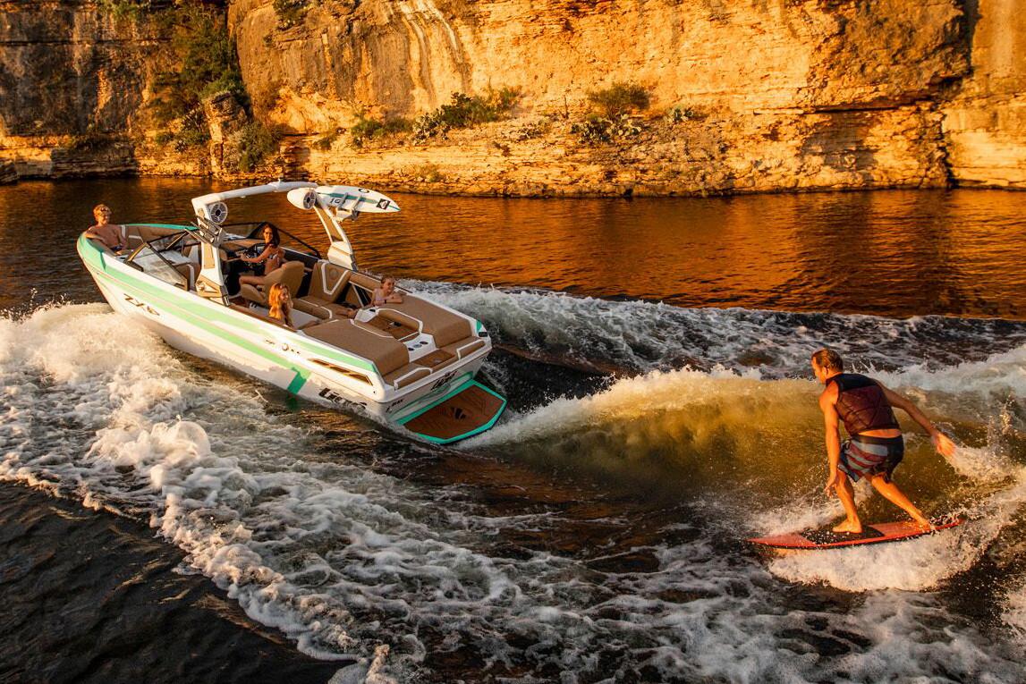 Tige Boat image