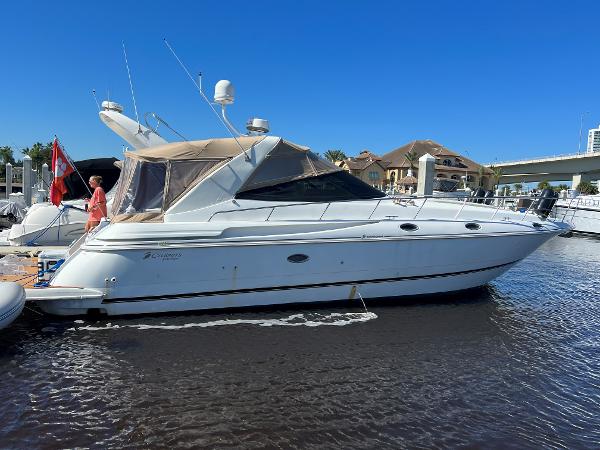 Cruisers Yachts 4270 Express For Sale - Boats.com