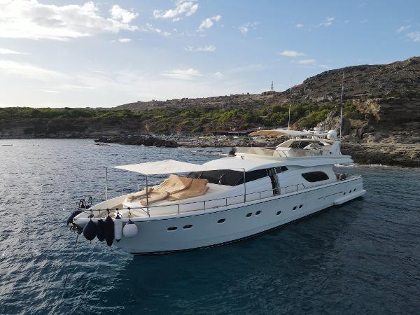 Ferretti Yachts 80