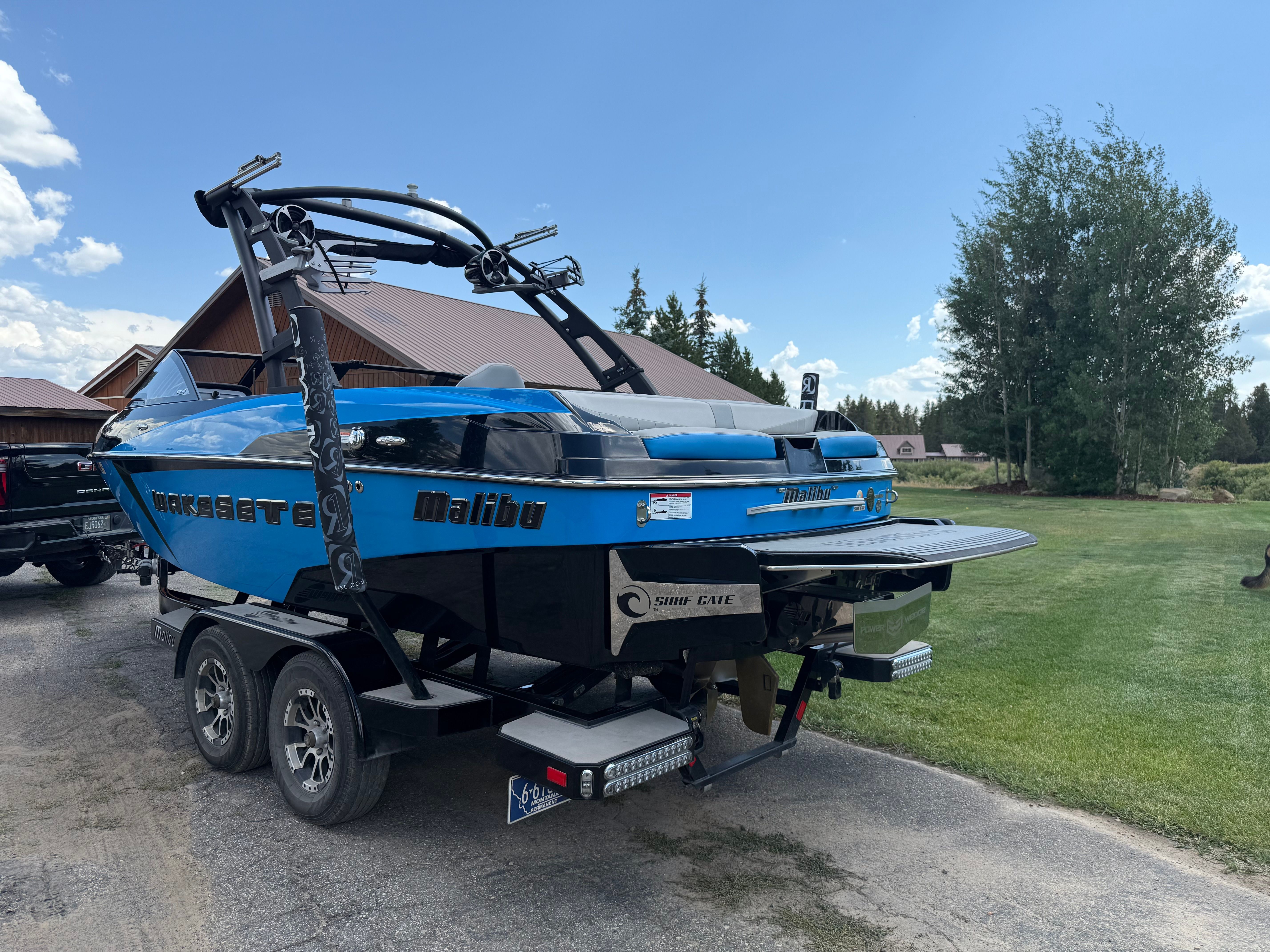 2016 Malibu Wakesetter 20 VTX