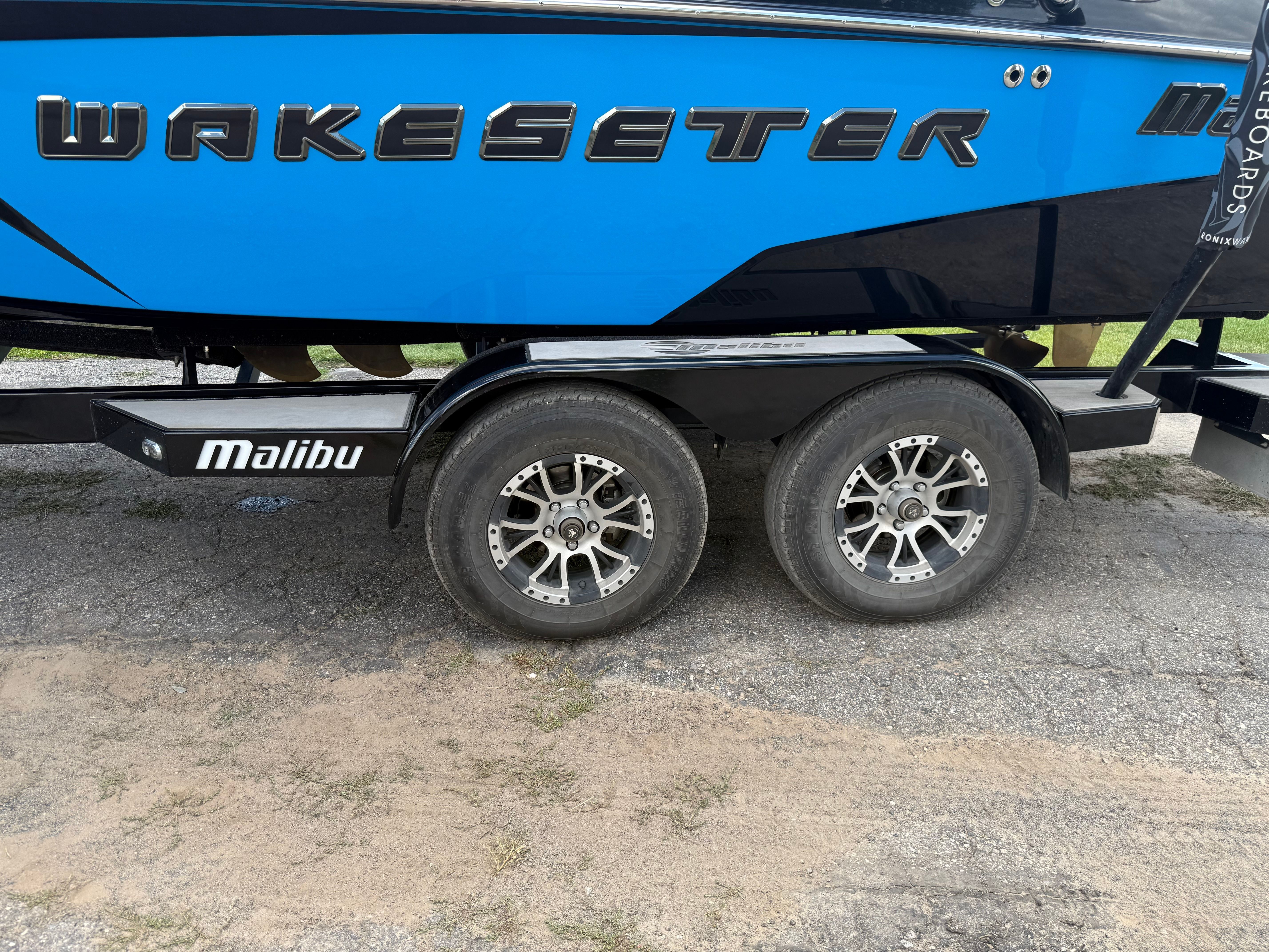 2016 Malibu Wakesetter 20 VTX