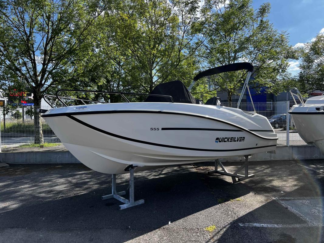2025 Quicksilver Activ 555 Open