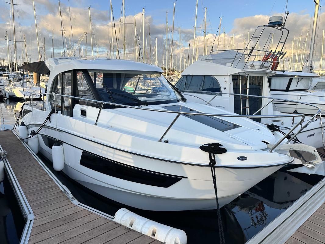 2024 Beneteau Antares 9 OB