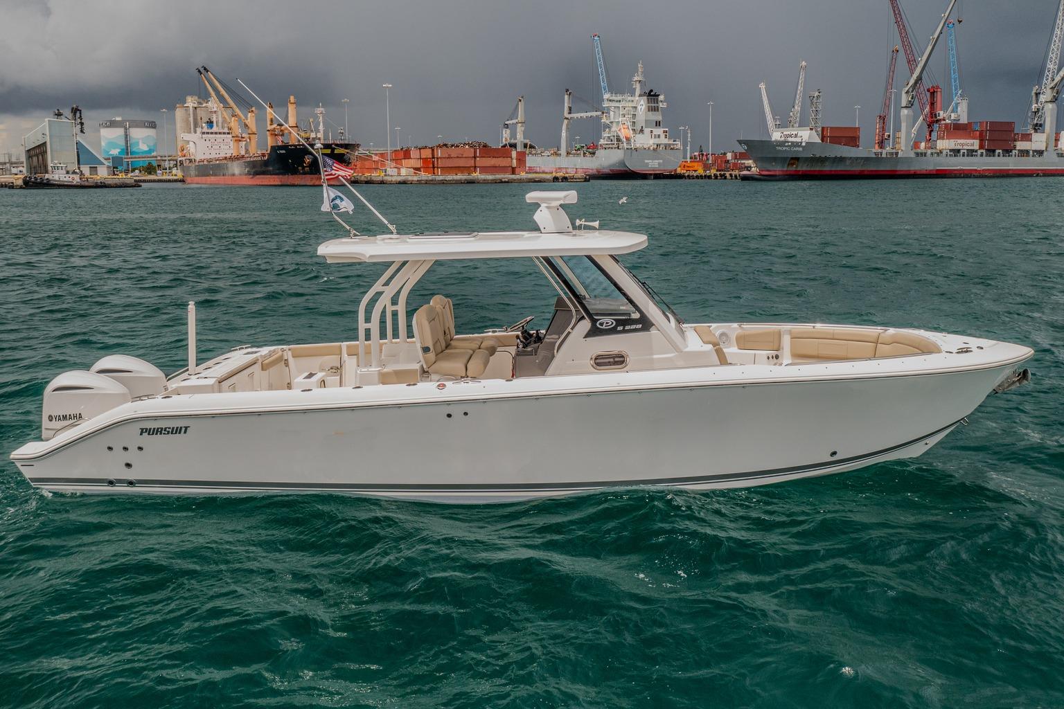 2019 Pursuit S 328 Sport