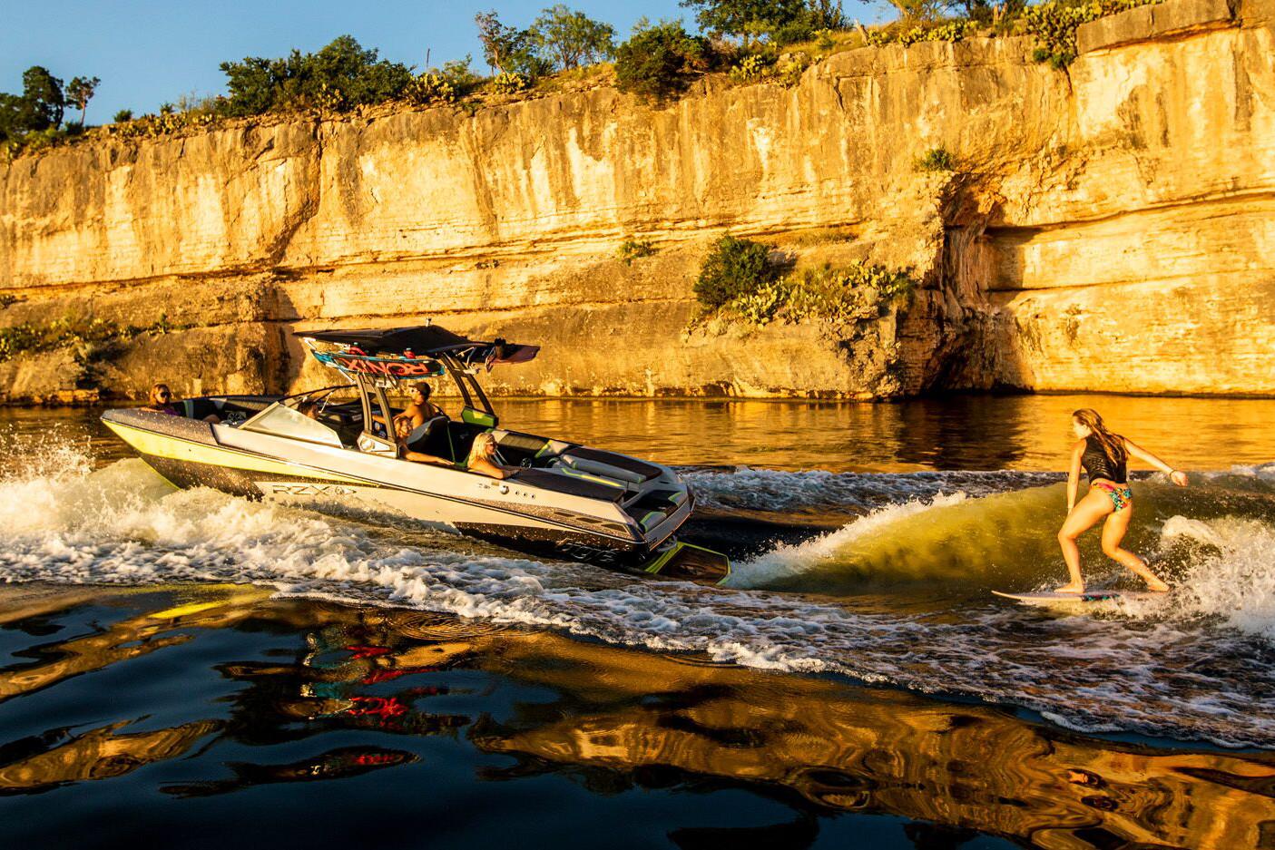 Tige Boat image