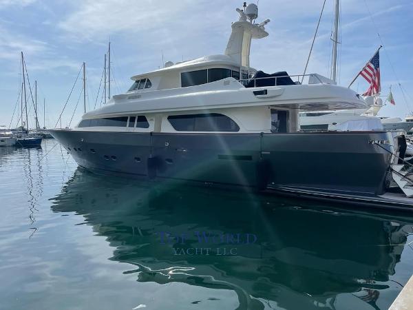 Ferretti Yachts Custom Line 112 PHOTO-2022-10-14-14-41-26.jpg