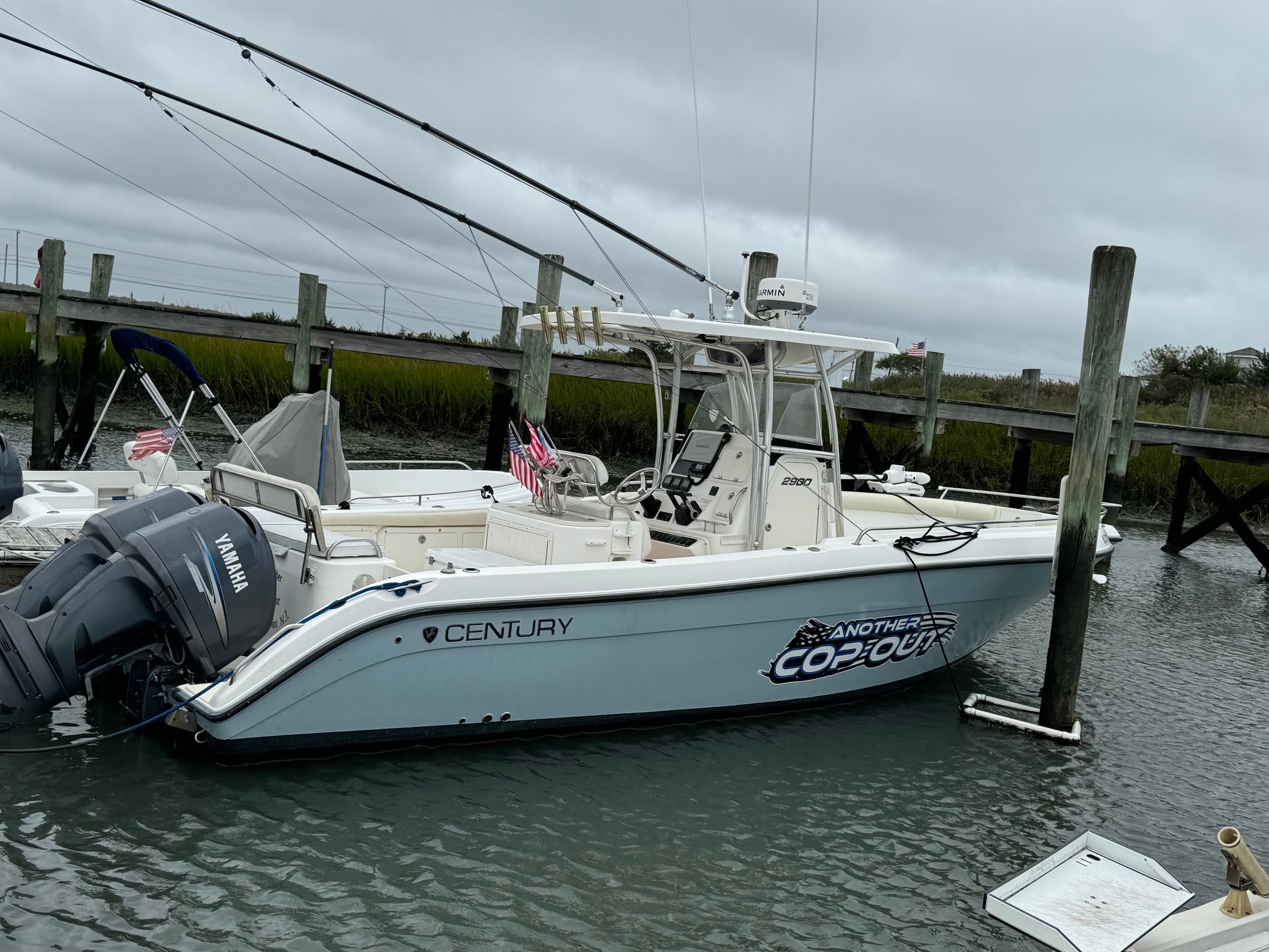 2006 Century 2900 Center Console