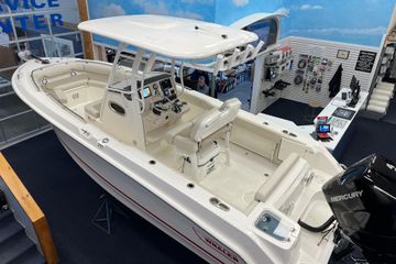 2024 Boston Whaler 230 Outrage