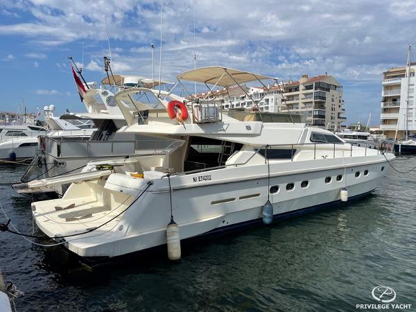 Ferretti Yachts 62