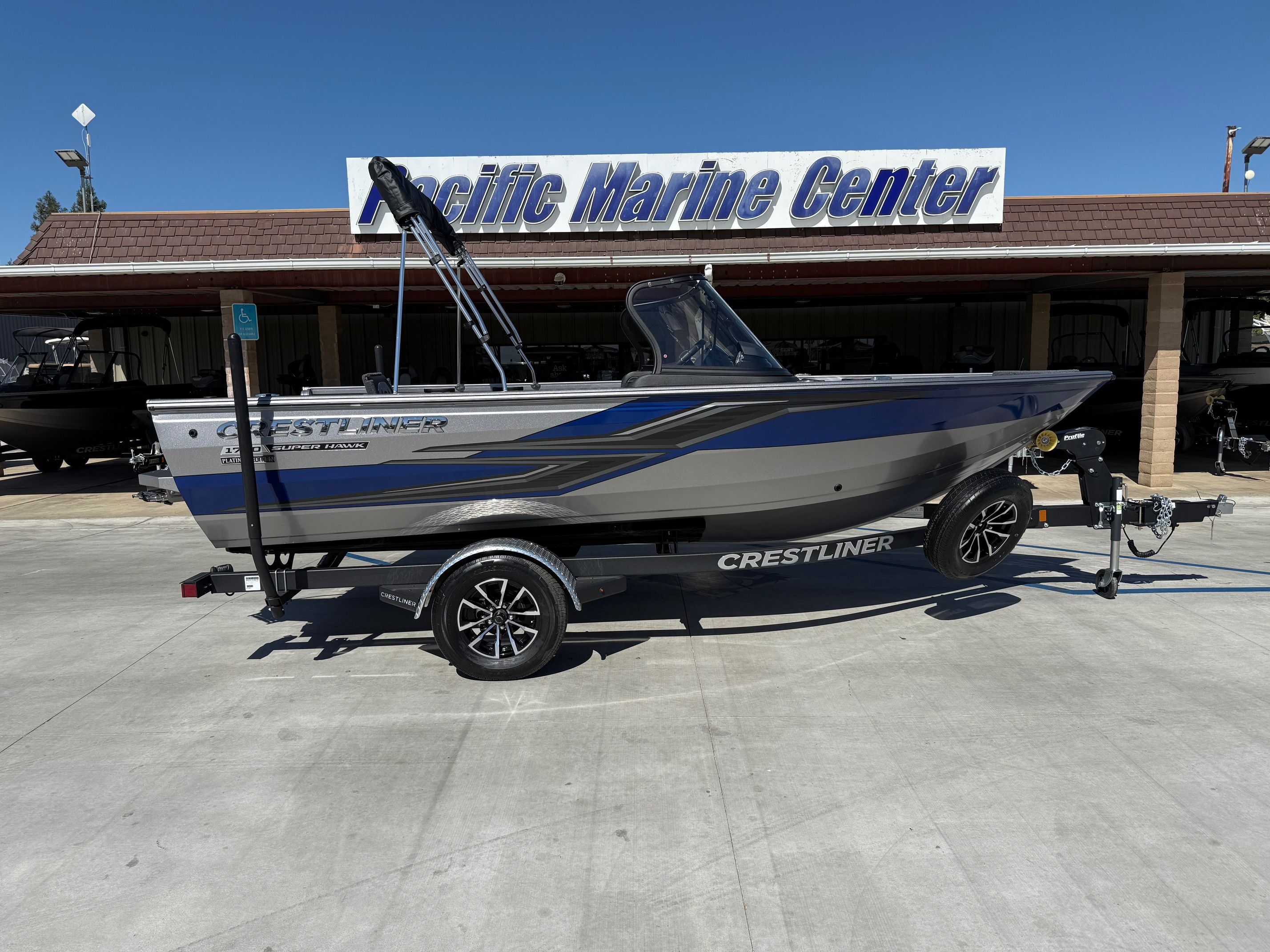 2025 Crestliner Super Hawk 1750 w/ 150HP Mercury!