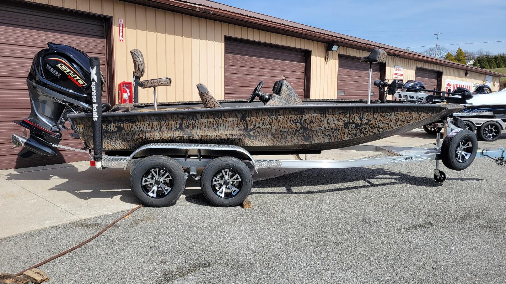 2025 Xpress X19 Pro Bass w/ Yamaha 200 Vmax (In stock!)