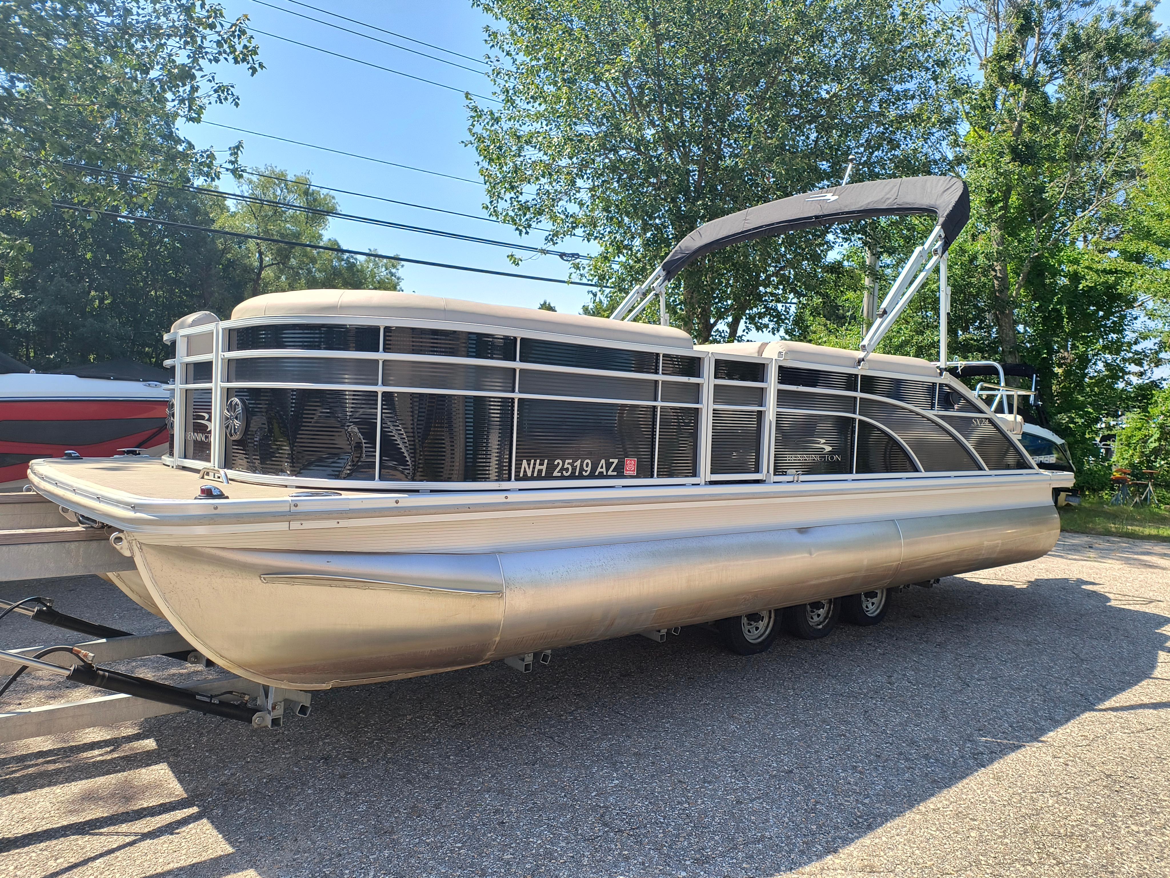 2017 Bennington 24 SSBXP-SPS