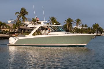 2018 Tiara Yachts 38 LS