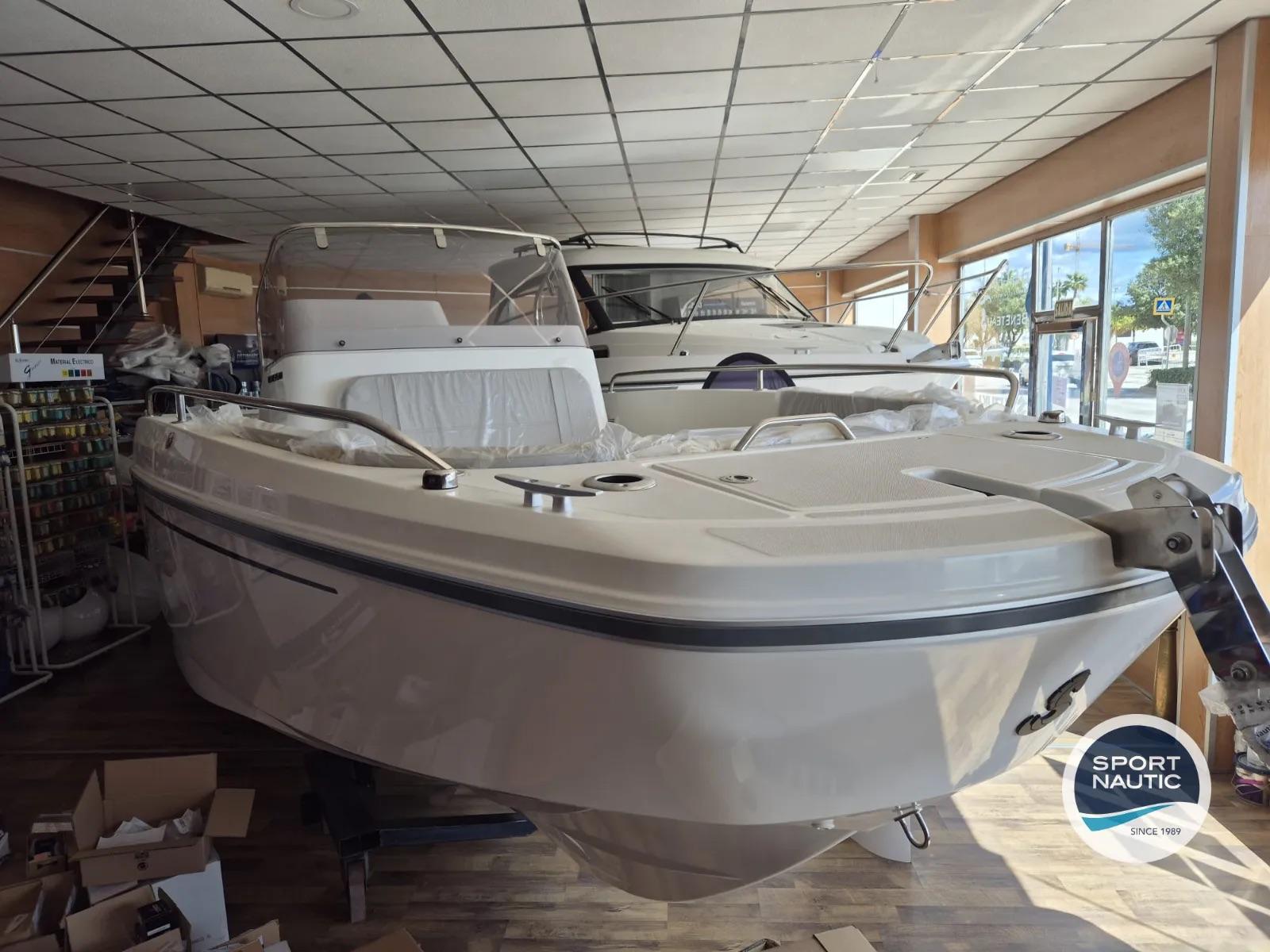 2023 Beneteau FLYER 8 SPACEDECK V2