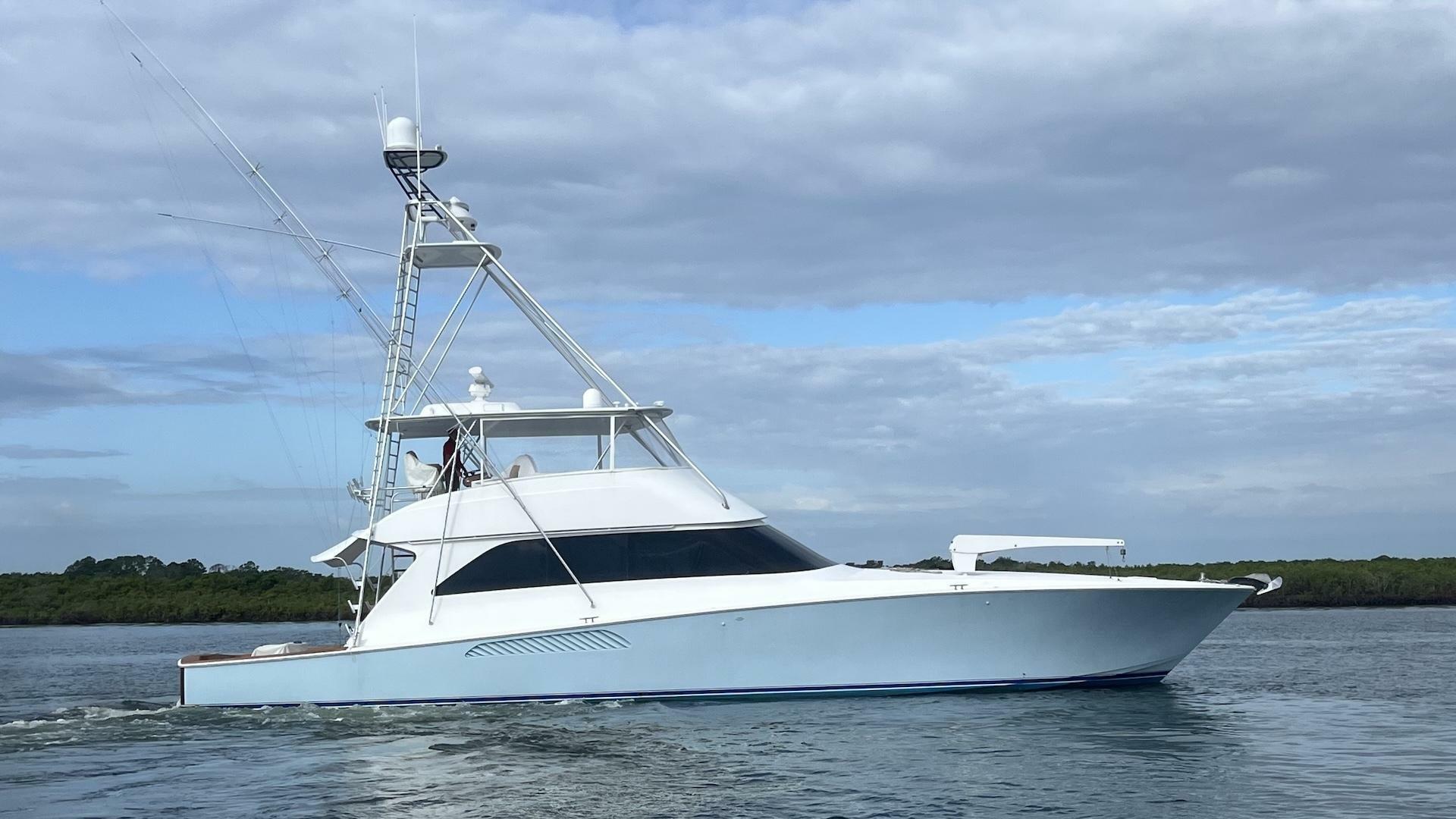 2005 Viking 74 Convertible