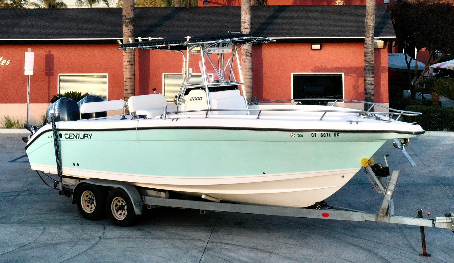 2600 CENTER CONSOLE, Power Fishing Boats