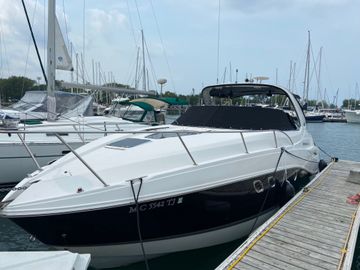 2011 Rinker 310 Express Cruiser