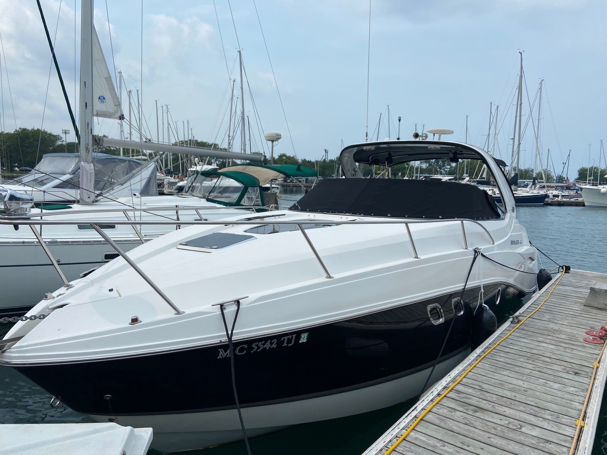 2011 Rinker 310 Express Cruiser