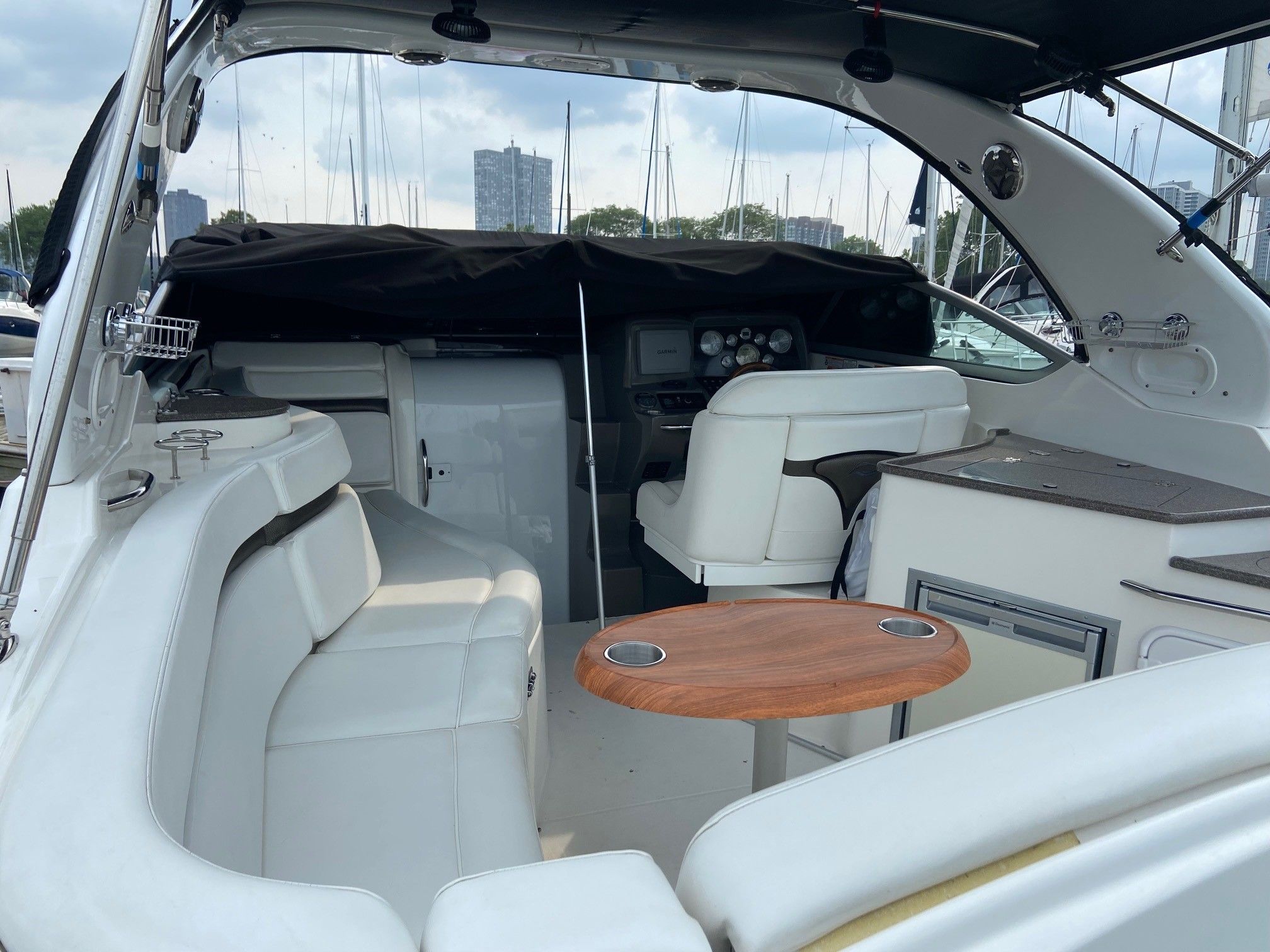 2011 Rinker 310 Express Cruiser