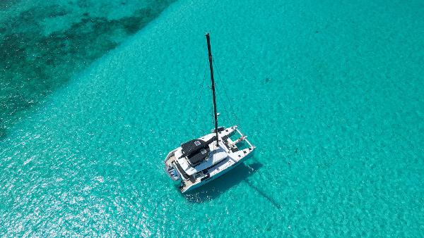 Lagoon 560