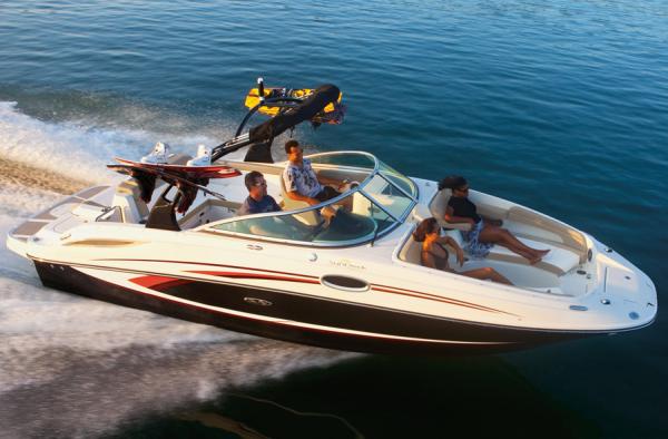 Sea Ray 260 Sundeck Manufacturer Provided Image