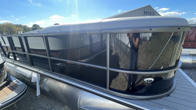 Bentley Pontoons Legacy 200 Cruise