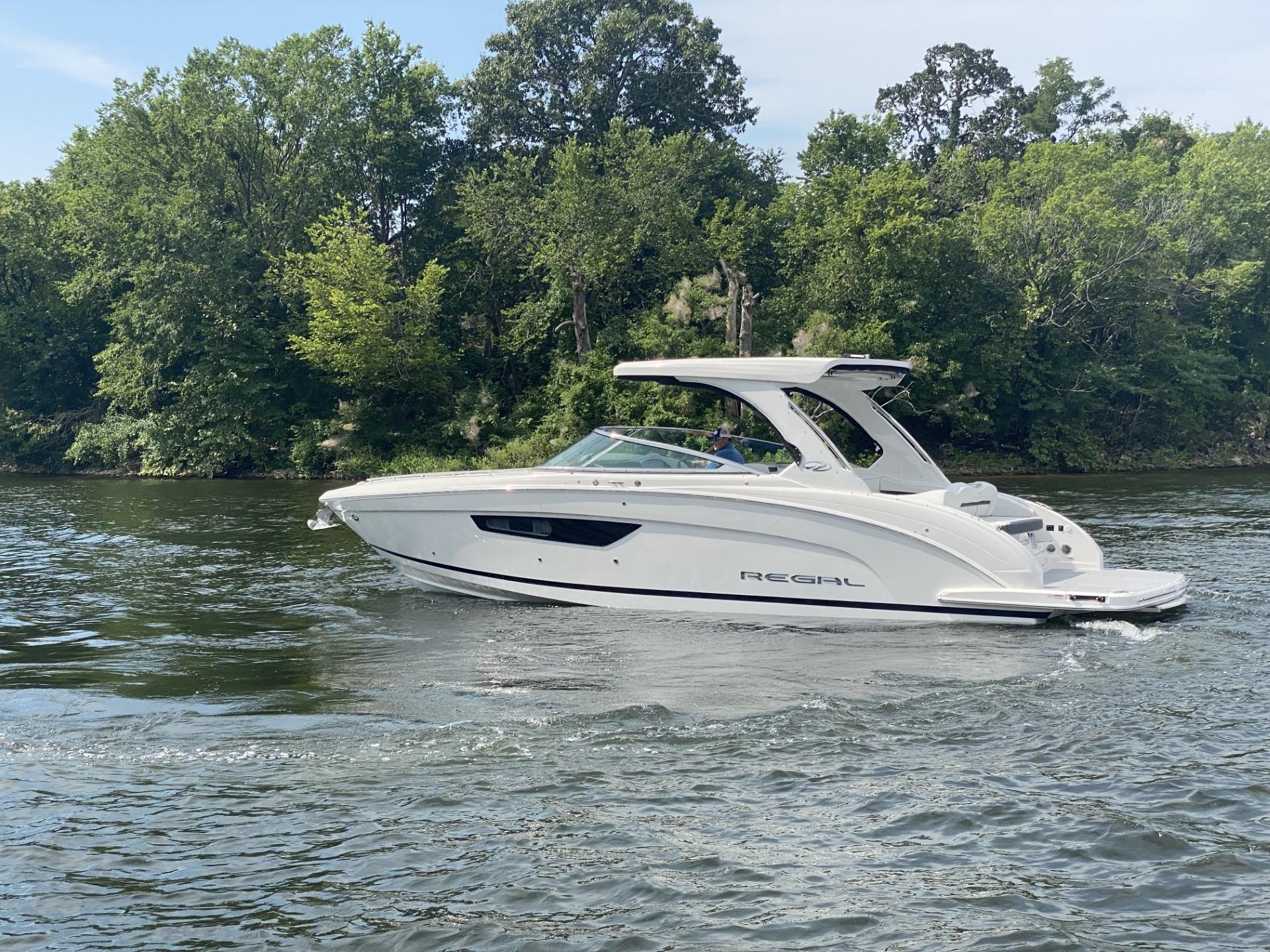 2024 Regal 3300