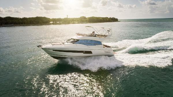 2023 Prestige 460 Fly