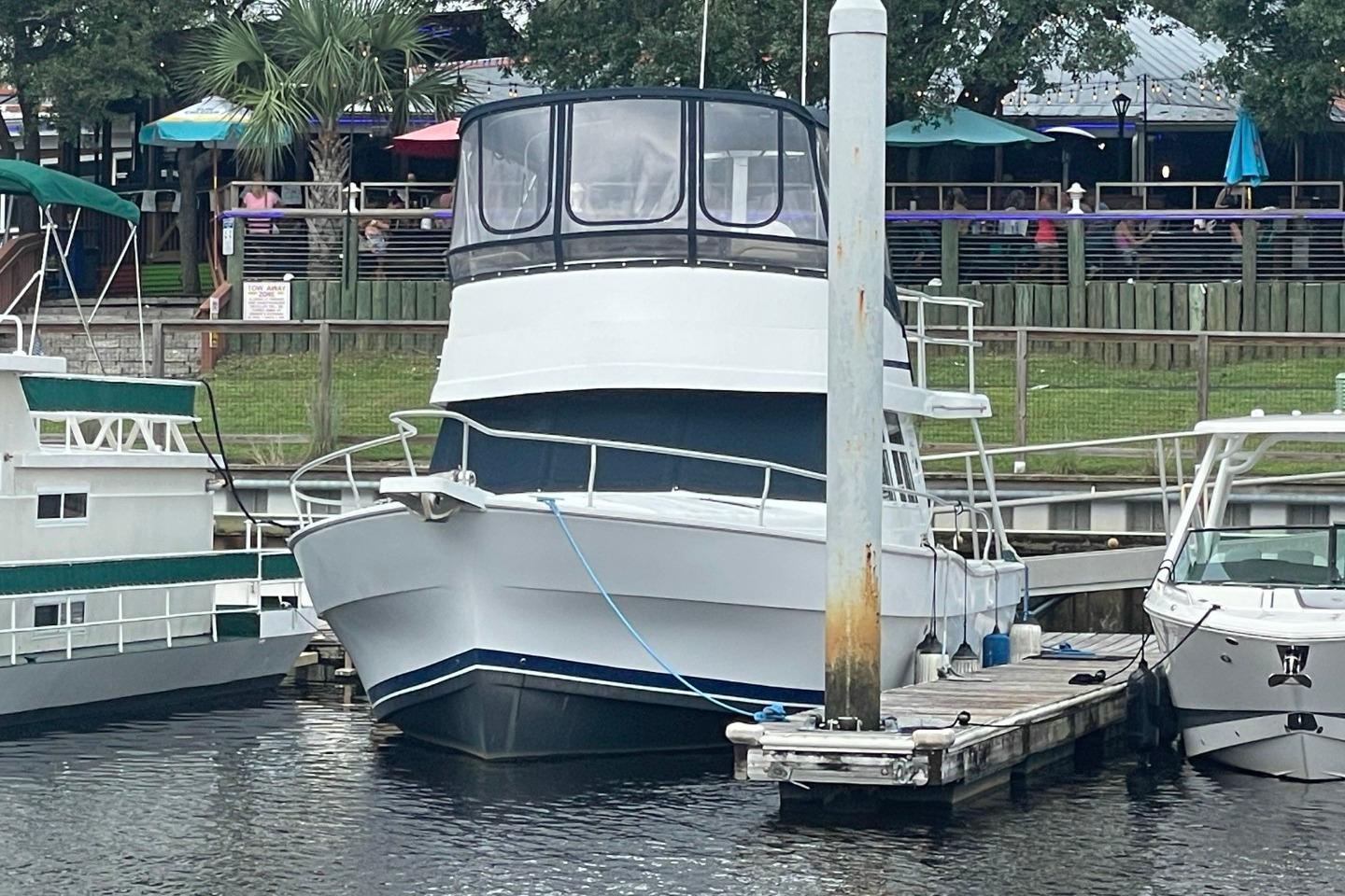 1997 Mainship 350 Trawler