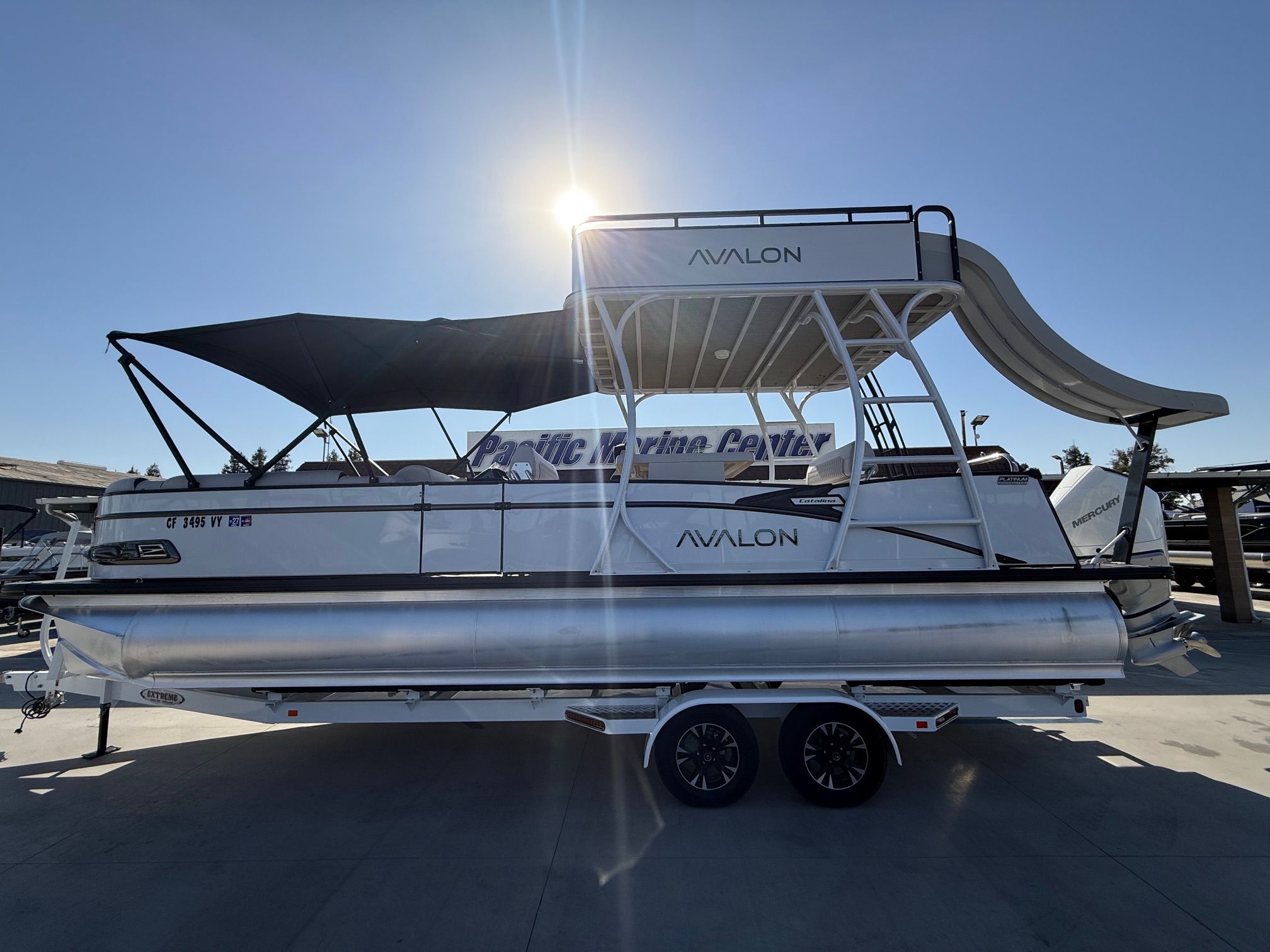 2025 Avalon Catalina - 27 FT Entertainer Funship w/ 250HP Mercury!