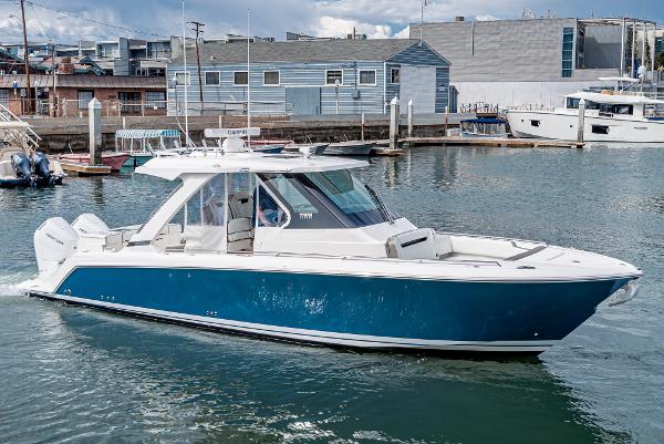 2024 Tiara Yachts 34 LS