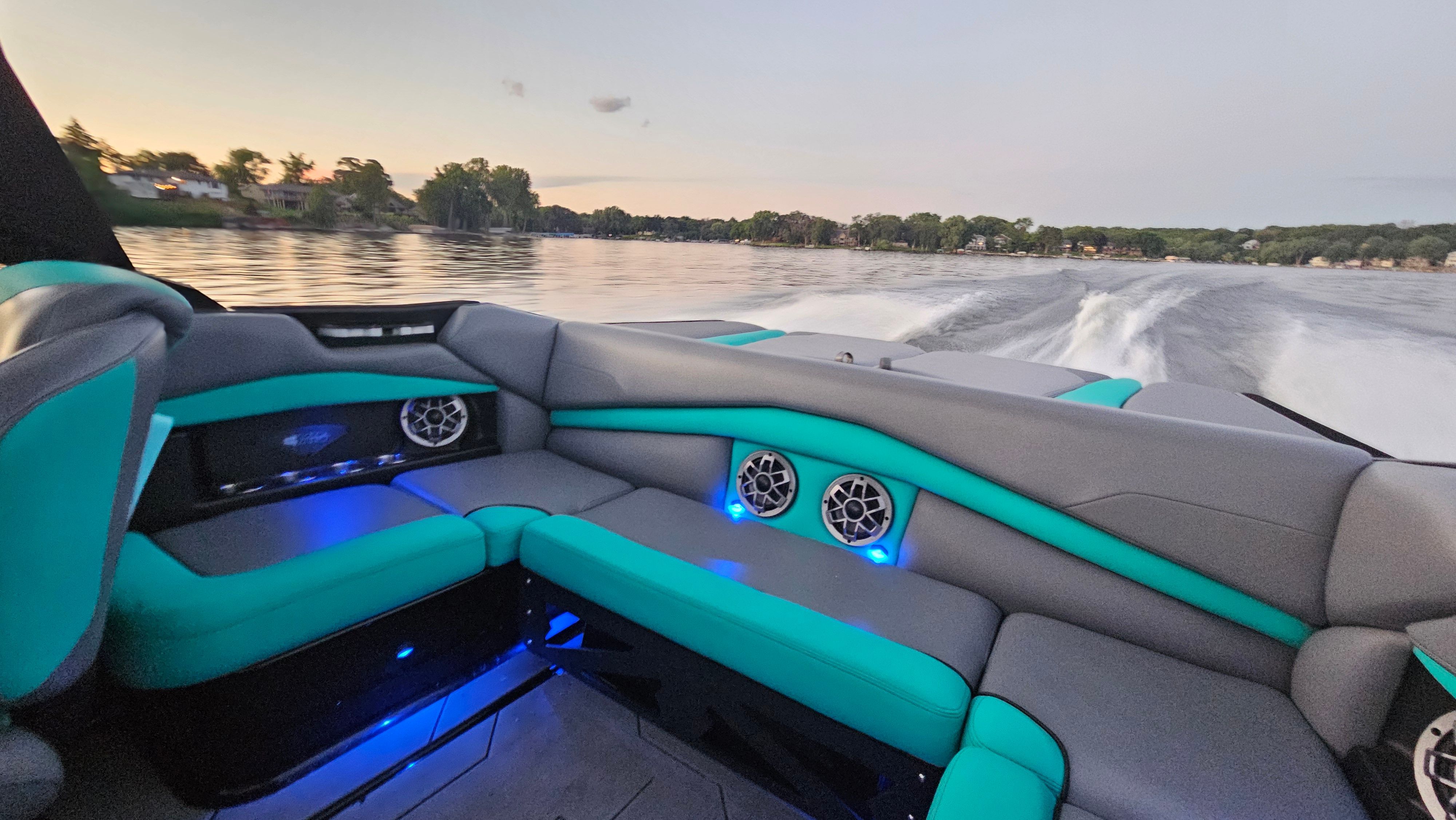2019 Axis A20