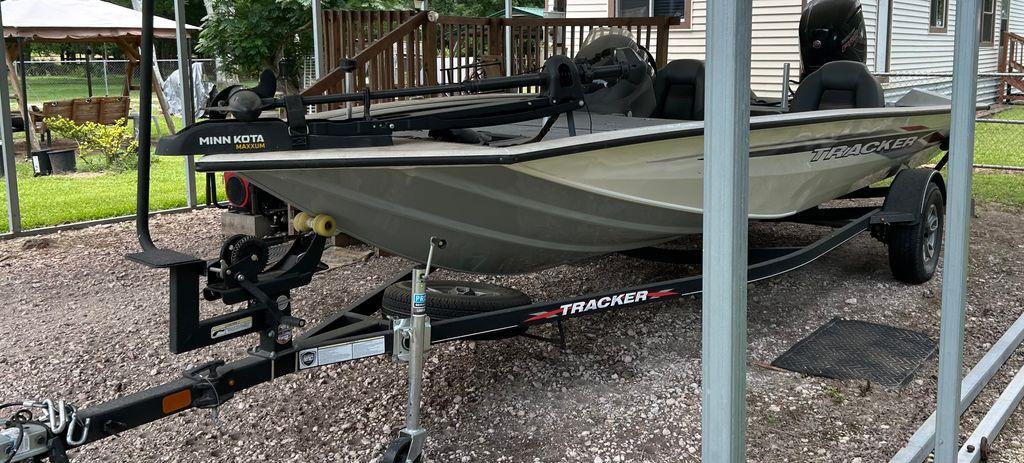 2020 Tracker PRO