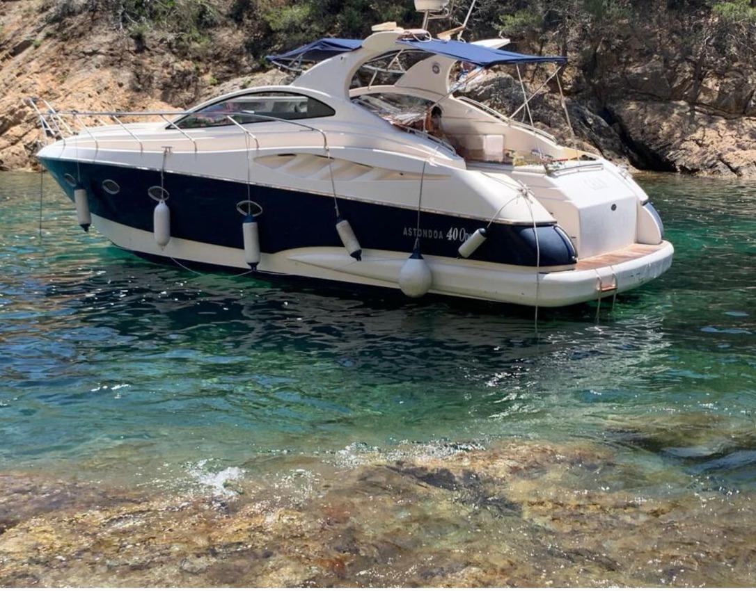 2002 Astondoa 40 Open