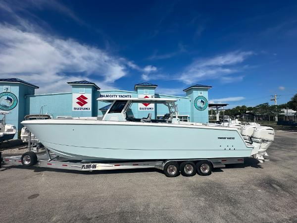 2025 Twin Vee 400 GFX2 CC
