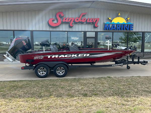 Tracker Savage 215 2025 Tracker Savage 215 boat displayed at Sundown Marine dealership.