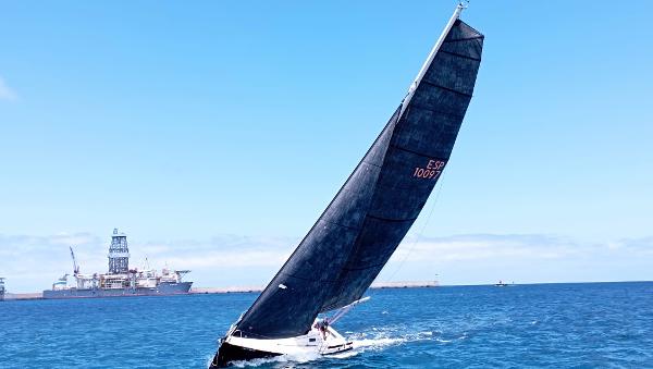 2000 Maxi Dolphin Giro 34