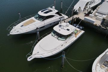 2010 Pursuit OS 375 Offshore