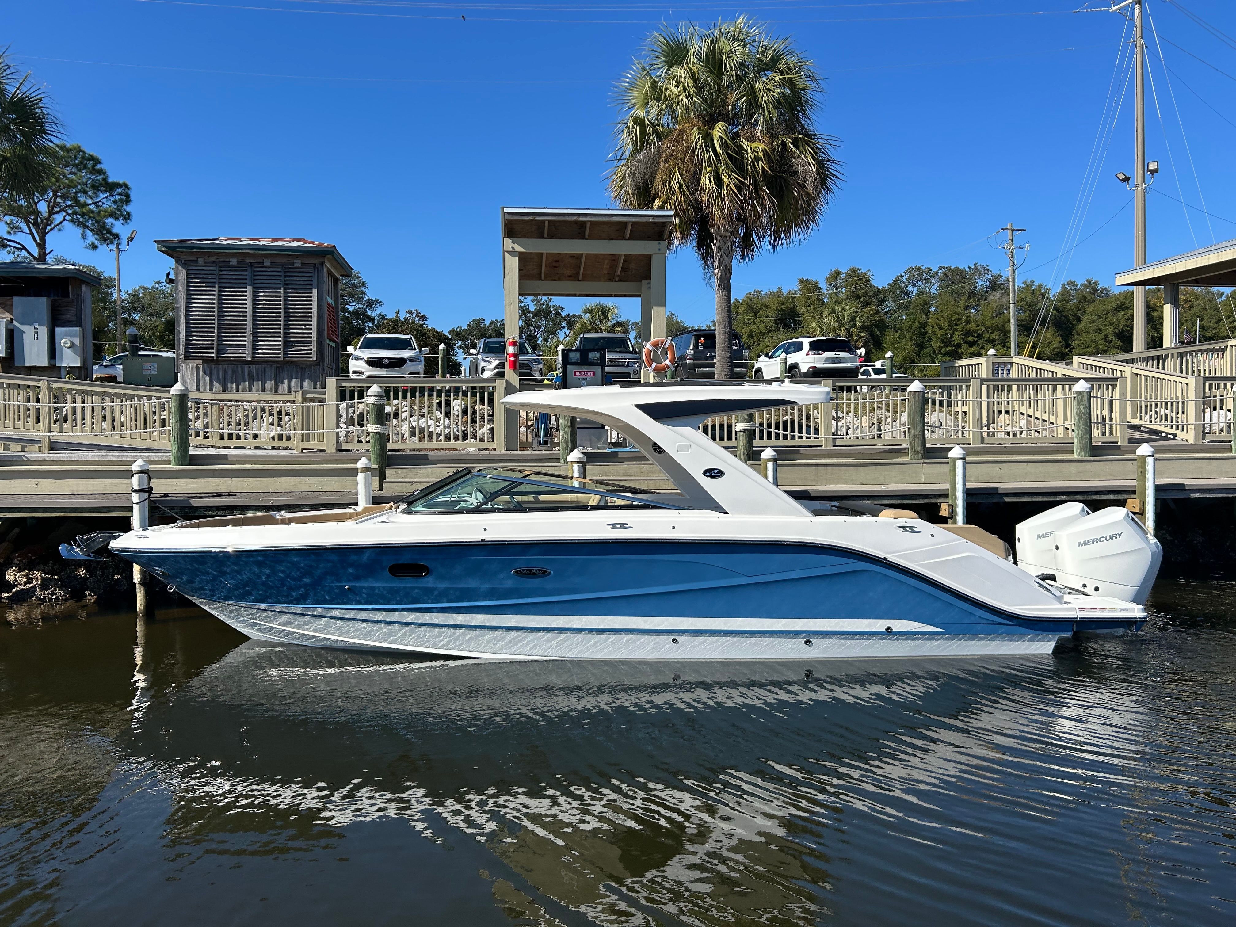 2026 Sea Ray SLX 310 Outboard
