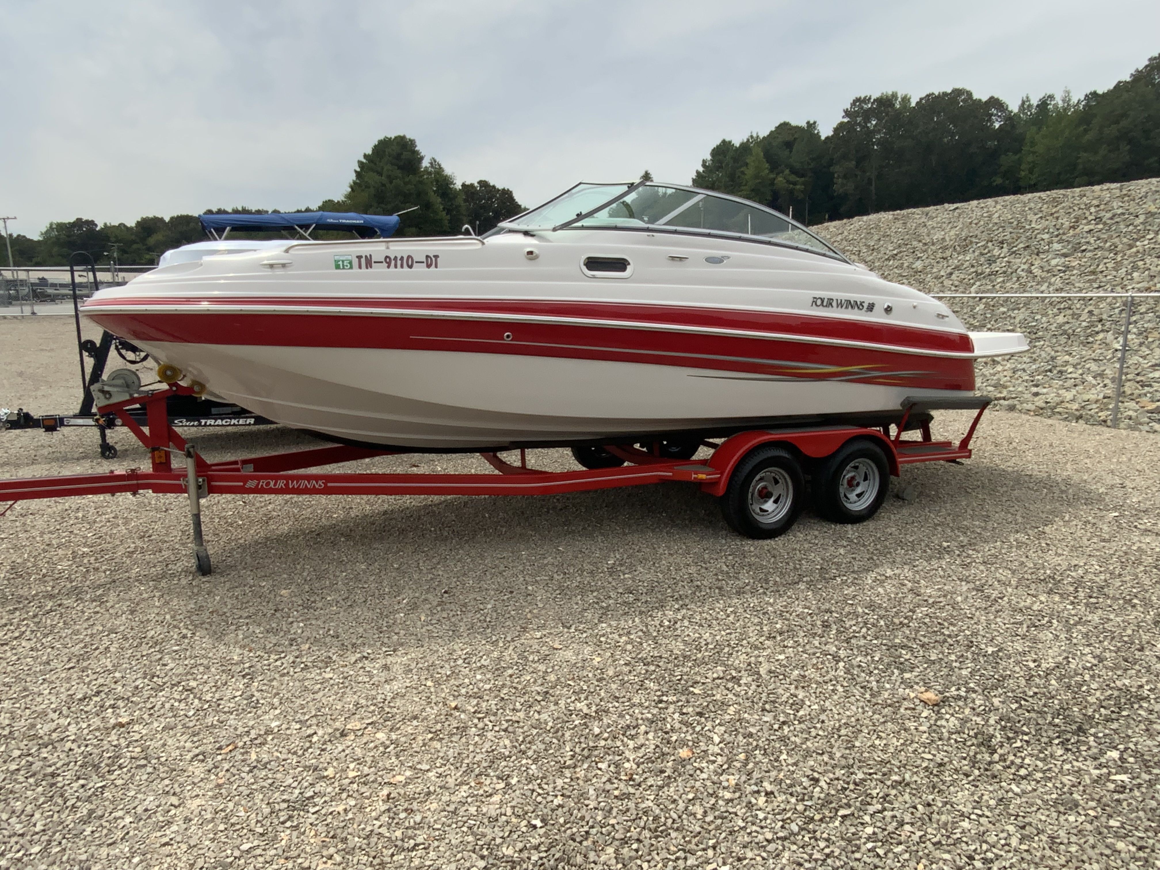 2005 Four Winns 214 Fun Ship