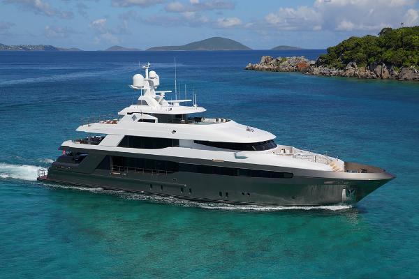 Crescent Motor Yacht