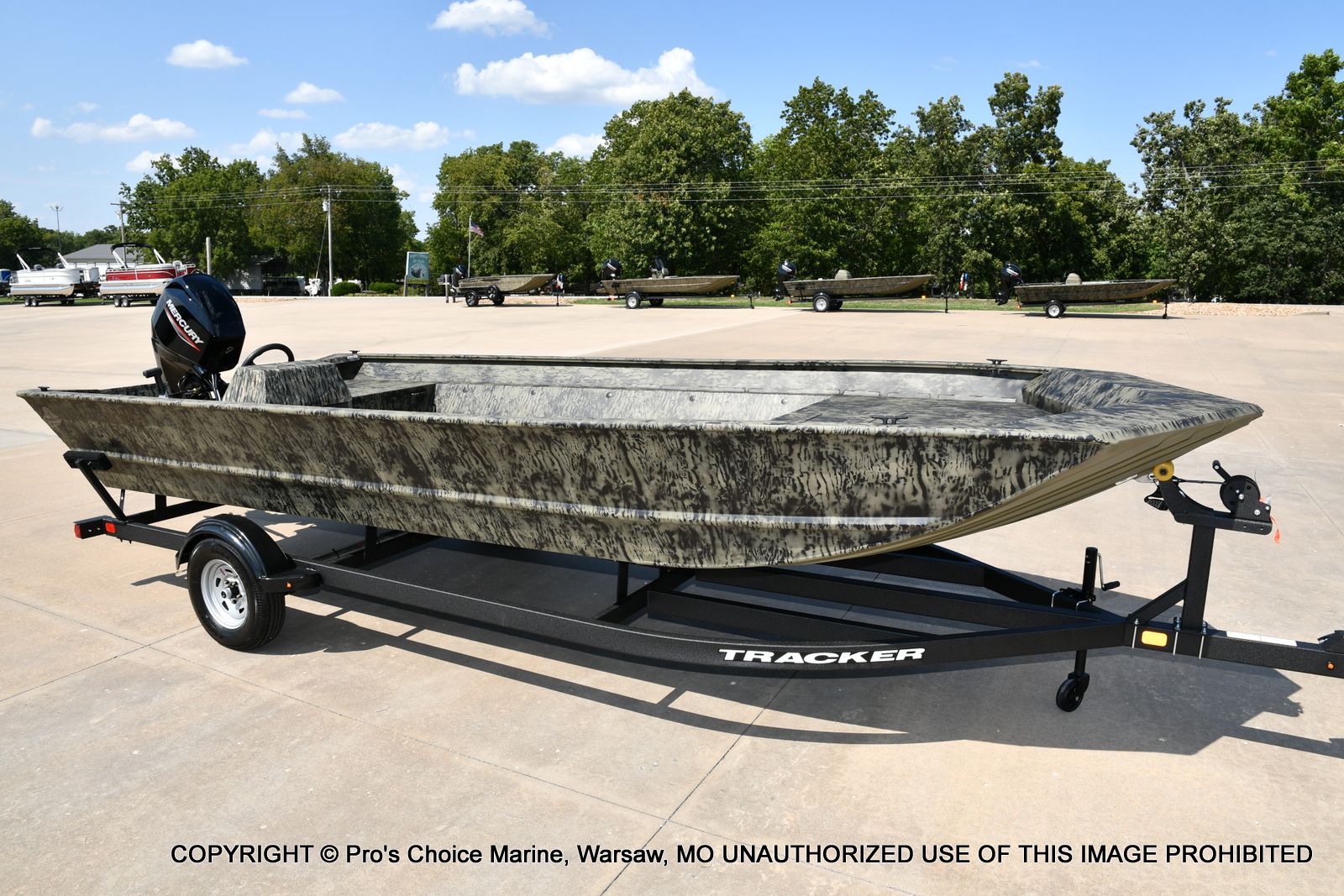 2026 Tracker Grizzly 2072 Side Console Utility Jon w/60HP Mercury 4 Stroke