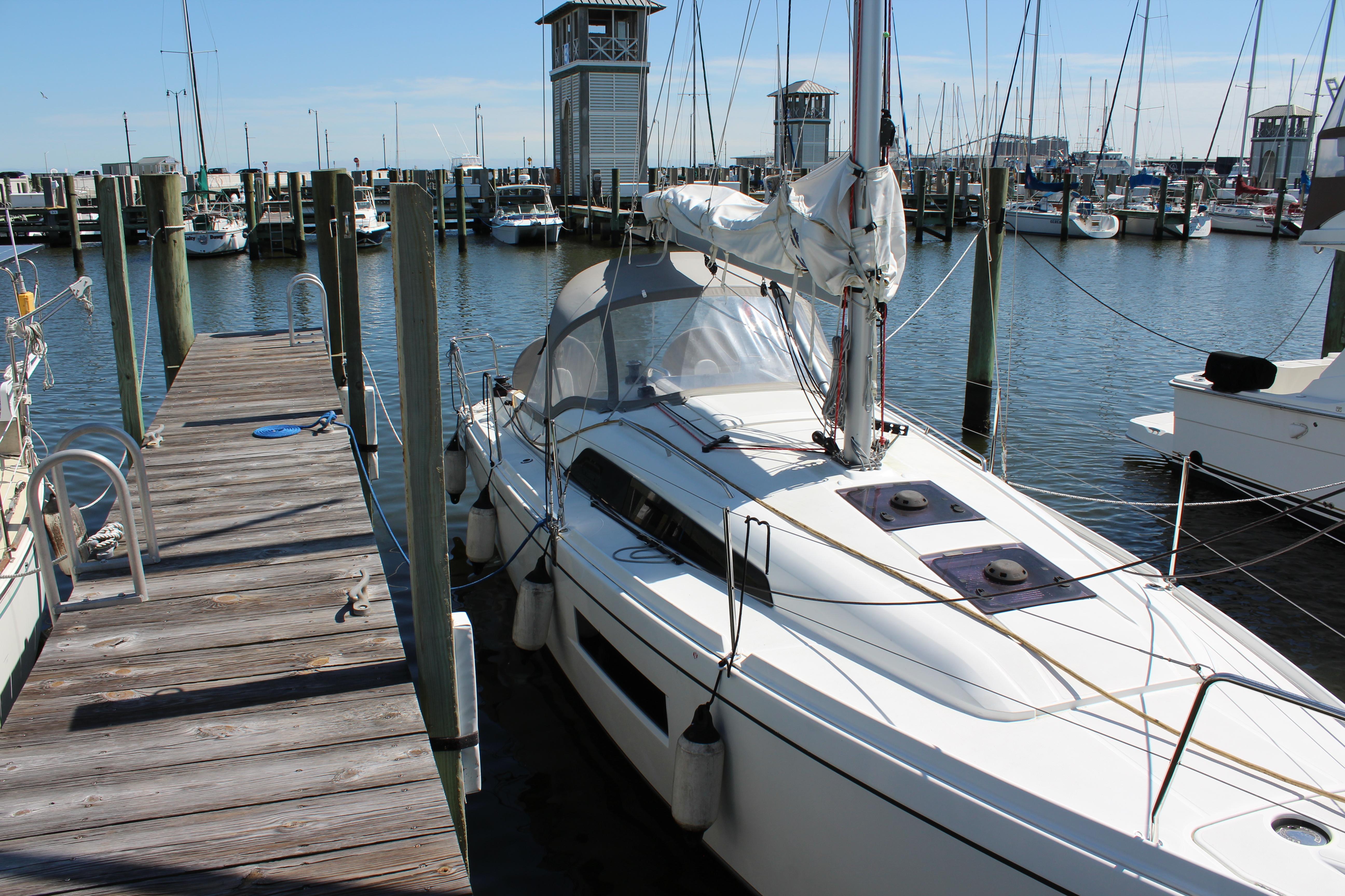 2022 Beneteau Oceanis 30.1