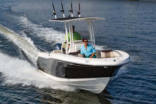 Robalo R202 Explorer Manufacturer Provided Image
