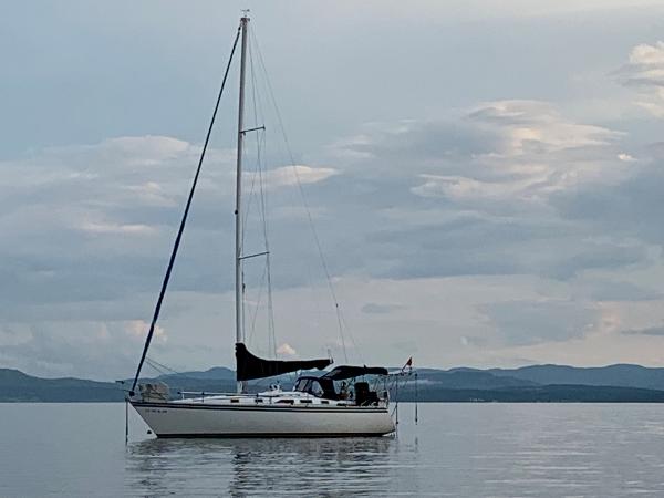 1984 Hunter 34