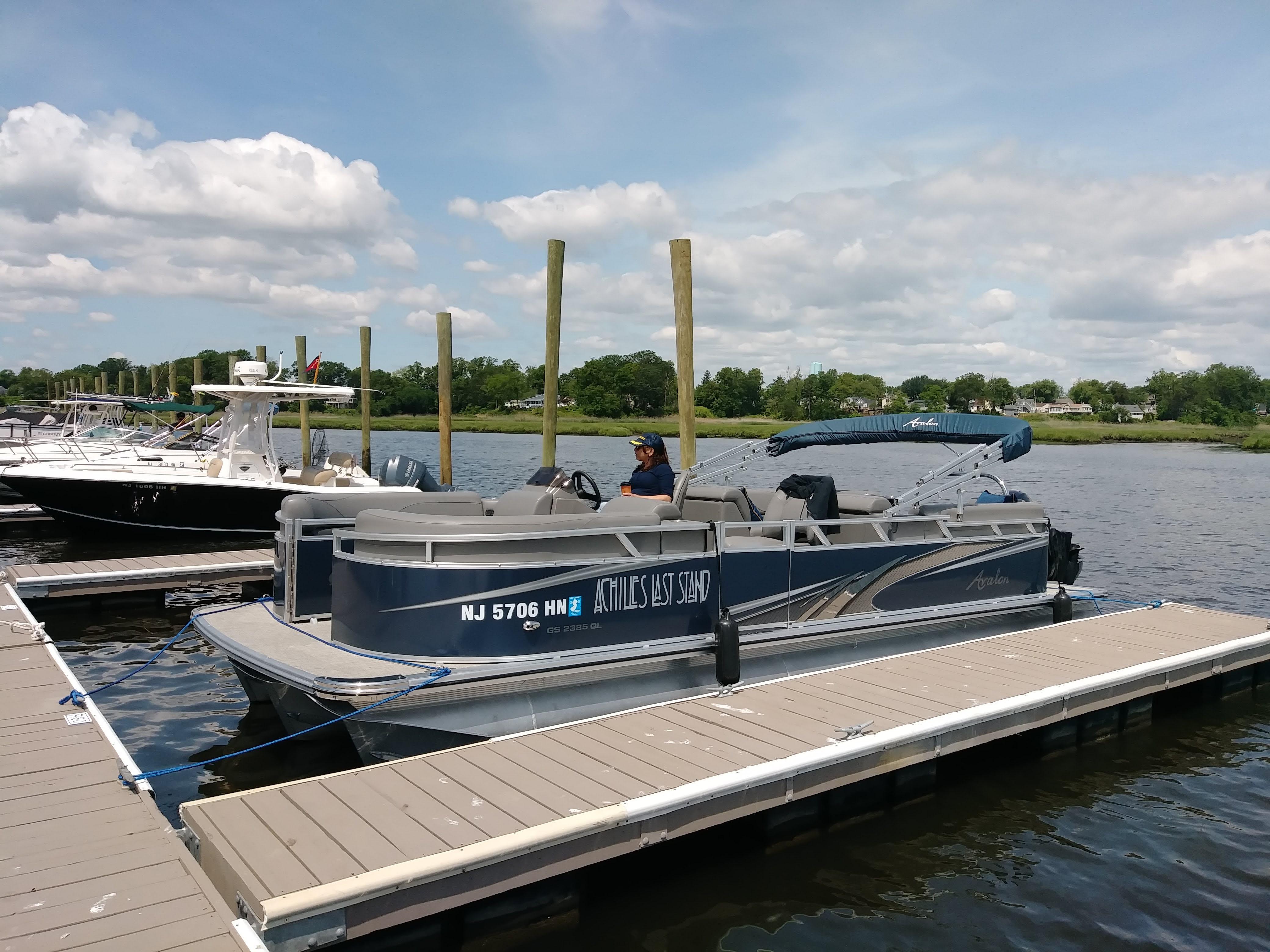 Avalon Eagle: Affordable Mini Pontoon Boats 