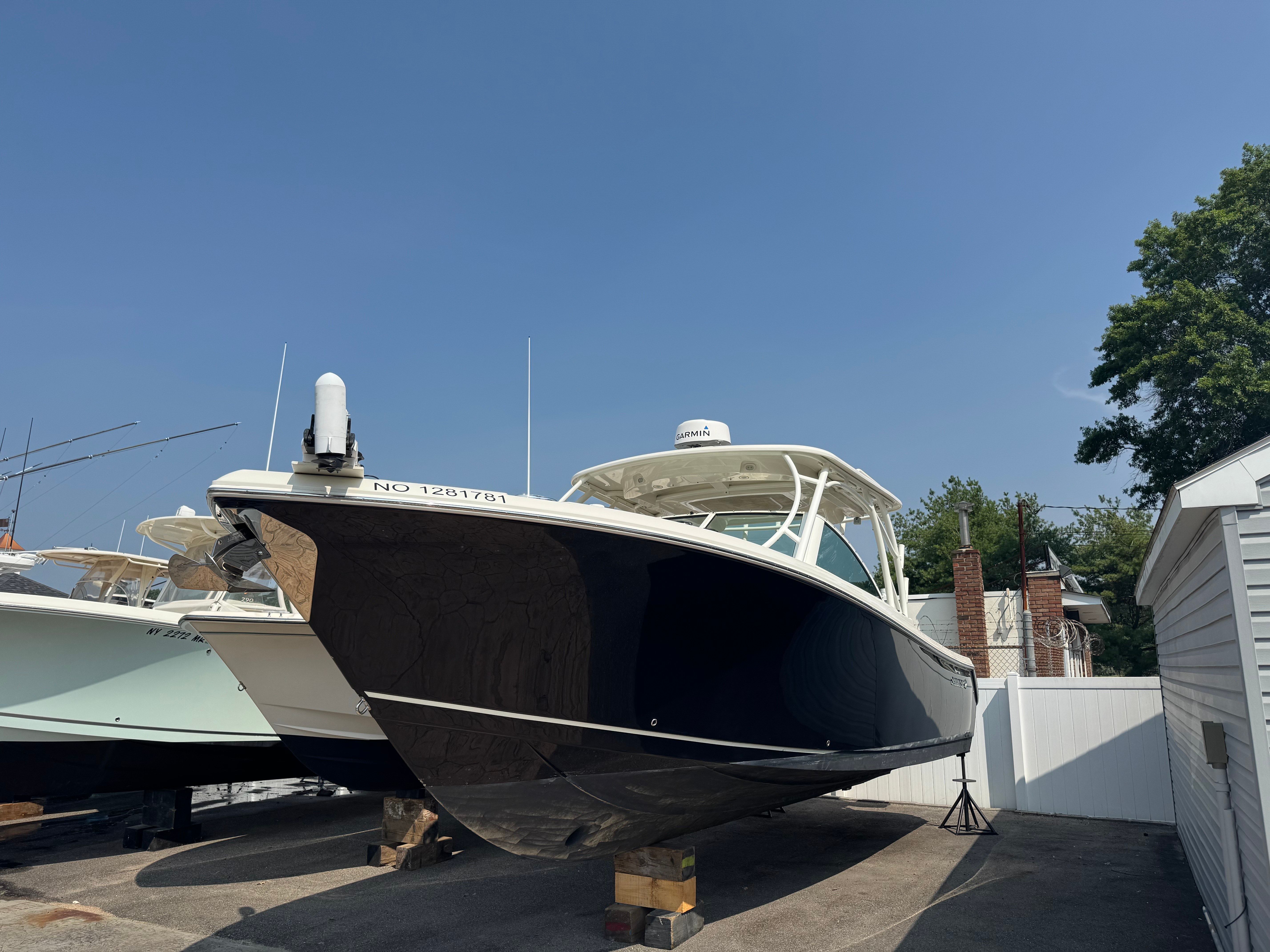 2017 Sailfish 325 DC